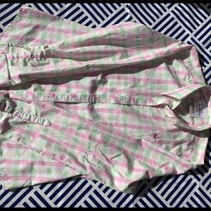 Like new and fresh LP button down top